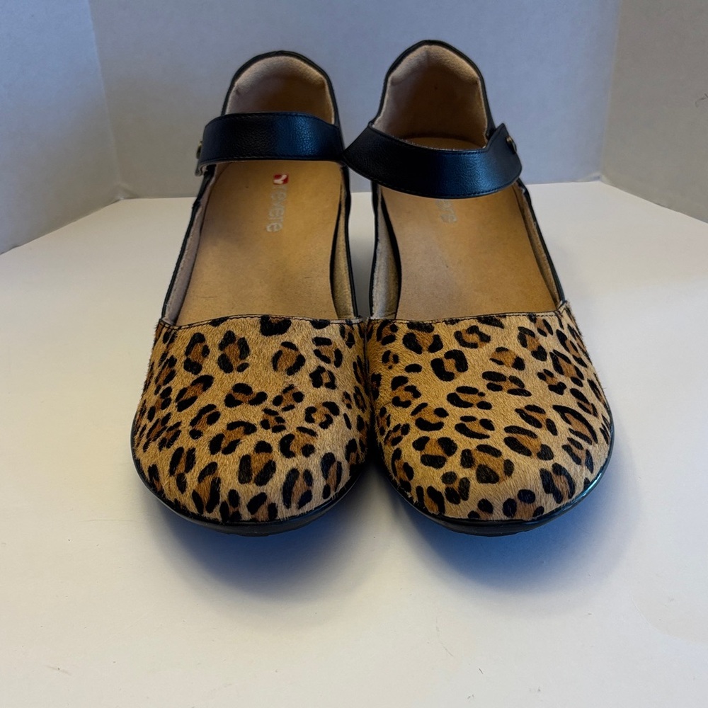 Revere Osaka Leopard Print Mary Jane Size 9M NWOT